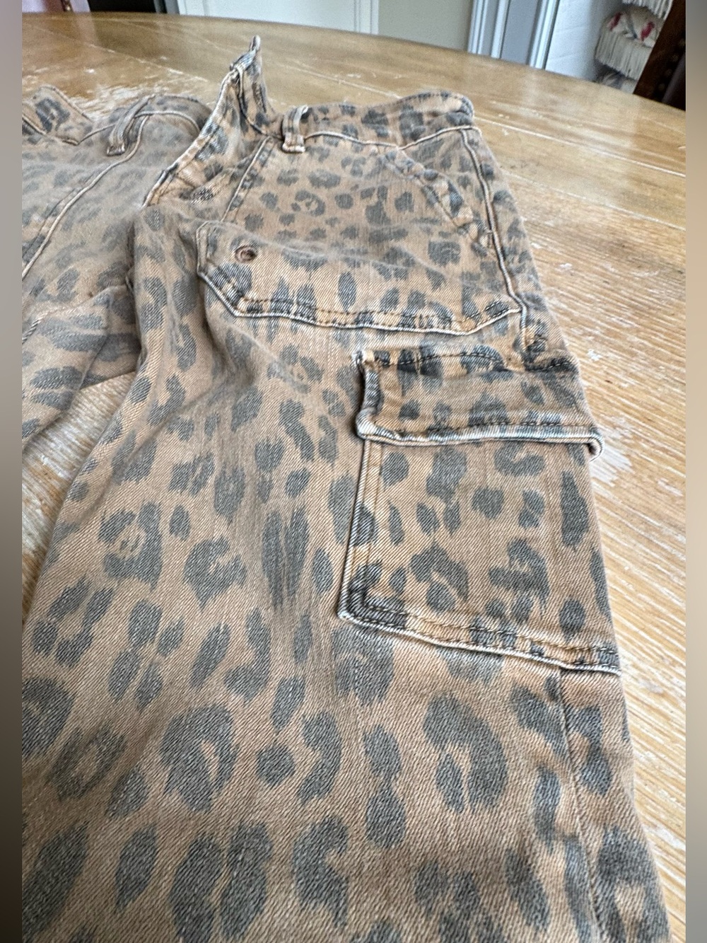 Frame Denim Leopard-Print Skinny Cargo Jeans - Brown - Picture 4 of 7